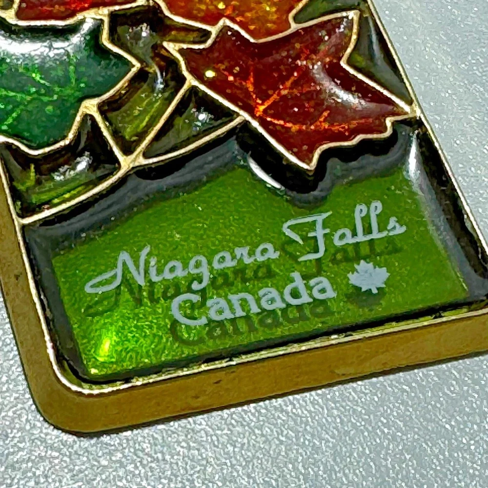 Niagara Falls Canada Leaf Keychain Key‎ Ring